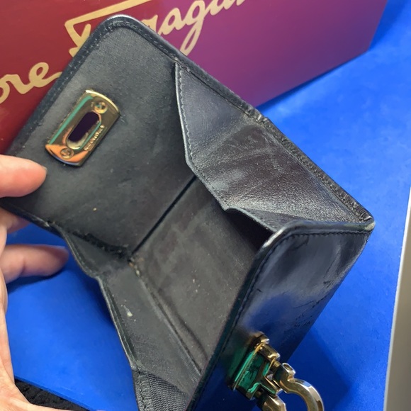 Rare Salvatore Ferragamo Black Leather Gancini Coin Purse card case Wallet - Picture 5 of 7